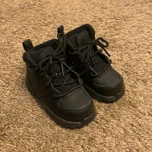 Toddler Nike boots like new!